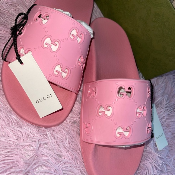 Pink Gucci slides - Picture 2 of 5